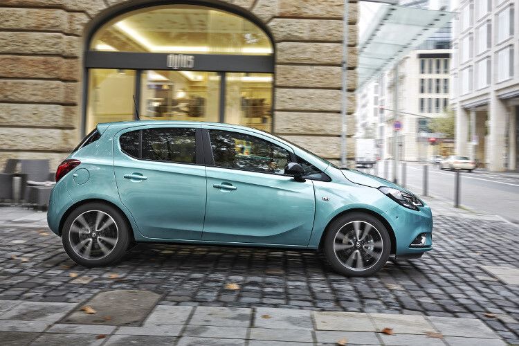 Eine dynamische Seitenansicht und eine vom Vorgänger schon fast bekannte Rückansicht runden das gelungene Bild ab. (Foto: Opel)