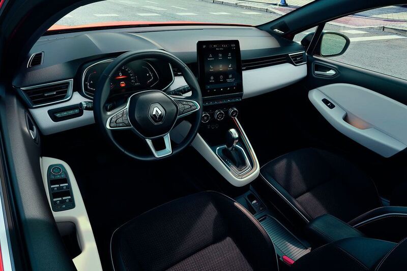 Der Innenraum wird künftig von einem großen Hochformat-Bildschirm in der Mittelkonsole dominiert. (Renault)