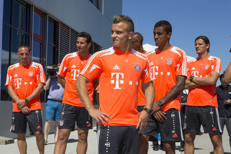 Die Spieler tragen die King Power FC Bayern Mu¨nchen (Bild: Hublot)