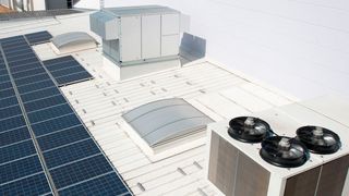 Lüftungsanlage mit Klimaanlage. (LK Metallwaren)