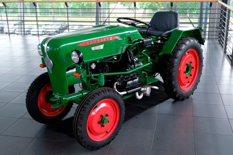Die Bungartz-Traktoren waren Spezialfahrzeuge, die ihre Besitzer vor allem im Bereich der landwirschaftlichen Intensiv- und Reihenkulturen sowie für Pflegearbeiten einsetzen. Auch Gartenbauer waren typische Kunden. (Lorinser)