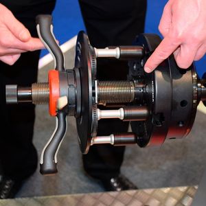 (Holz / »kfz-betrieb«)