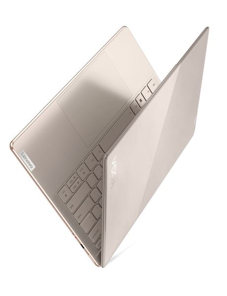 Im Innneren des 1,37 kg leichte Yoga Slim 9i werkeln Intel Core-Prozessoren der 12. Generation, bis zu 32 GB Arbeitsspeicher und eine 1 TB SSD (PCIe Gen4 M.2 2242). (Lenovo)