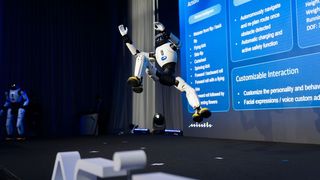 Einen dynamischen Auftritt legten die Humanoiden bei der Vorstellung von Agibot und Mith auf die Bühne (Bild: Agibot/Minth)