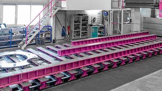 Portalfräsmaschinen Mattec eignen sich für die Fünf-Seiten-Bearbeitung von Großteilen. Ein Unternehmensberater sollte helfen, die Maschine am Markt zu etablieren. (Sirtec)