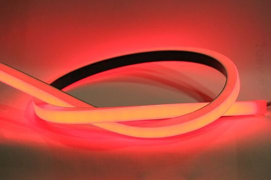 LED-Beleuchtung: Das VarioLED Flex Venus von LED Linear wurde auf der Meyer Werft im Kreuzfahrtschiff "Celebrity Equinox" verwendet(LED Linear)