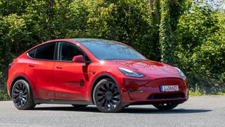 Tesla hat kurzfristig die Preise für vorkonfigurierte Model-Y-Modelle gesenkt. (Bild: SP-X/Frank Ratering)