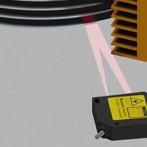 Bild 2: Dieser Sensor eignet sich ideal zum Erkennen von Wafern in FOUPs. Auch die exakten Position von schräg liegenden Wafern und mehrlagige Wafer werden erkannt