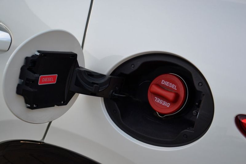 Also rasch einen Tankstopp einlegen und… (Foto: Michel / »kfz-betrieb«)