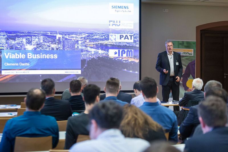 Impressionen der Förderprozessforen 2019: Beim Pumpen- und Schüttgut-Forum diskutieren Experten an zwei Tagen über Probleme bei Förderprozessen. Dabei steht der praxisorientierte Austausch und die gemeinsame Lösungsfindung im Vordergrund des Netzwerktreffens der Pumpen- und Schüttgut-Community. (Stefan Bausewein / PROCESS)