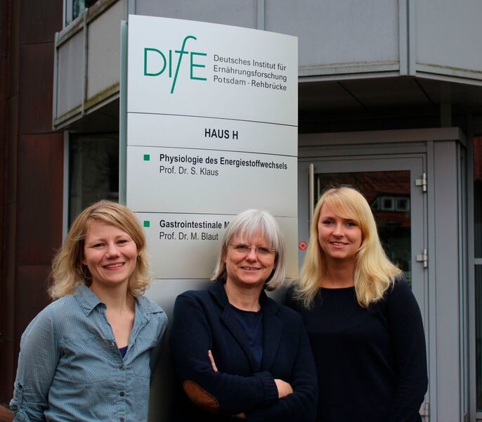 (v.l.n.r.) Dr. Sara Schumann, Prof. Dr. Susanne Klaus, Karolin Weitkunat (DIfE)
