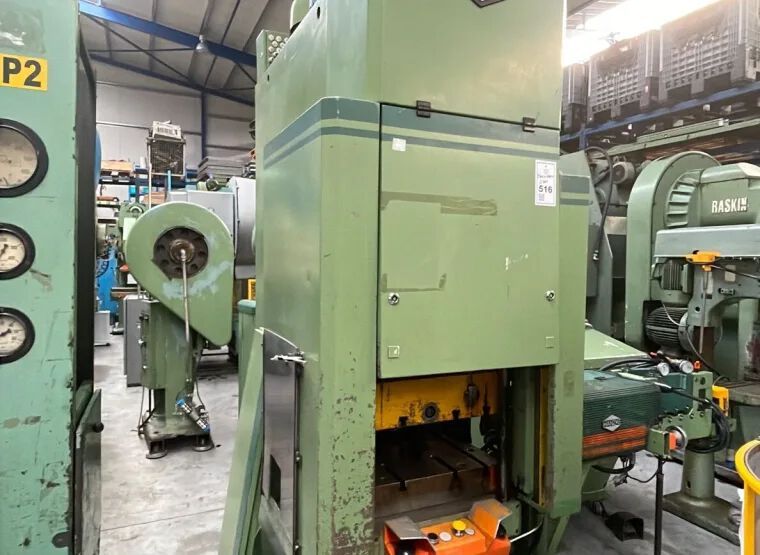 Auch unter den Hammer kommt diese hydraulische Presse HPC von Wanzke – übrigens nicht das einzige Pressensysteme in der aktuellen Auktionsliste. (Bild: Surplex)