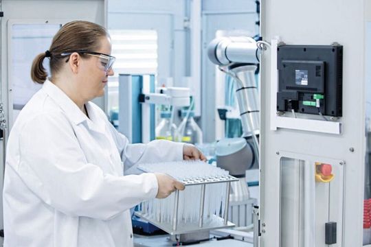 Laborrobotik von Metrohm(Bild:  Metrohm)