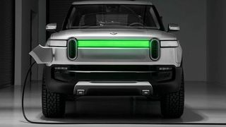 Beim Akku-Pack kann zwischen drei Varianten gewählt werden, die Kapazitäten zwischen 105 kWh und 180 kWh bieten. Die Reichweite soll bis zu 640 Kilometern betragen. (Rivian)