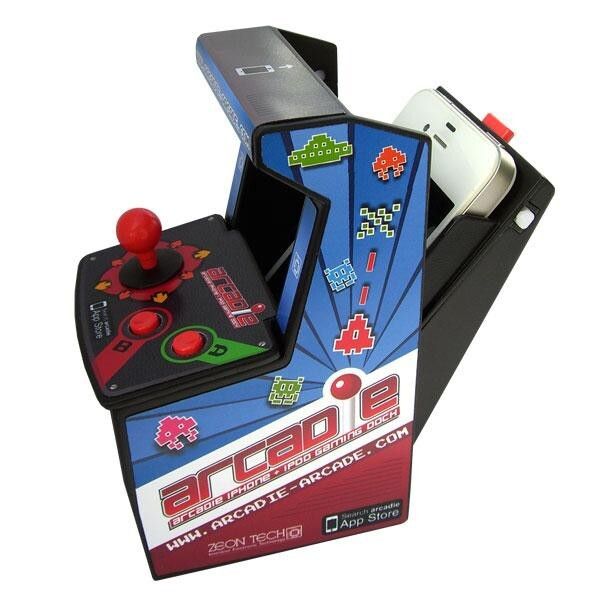 „Arcadie“ ist ein Gaming-Dock für das iPhone sowie den iPod und gibt es ab etwa zehn Euro. (Zeon)