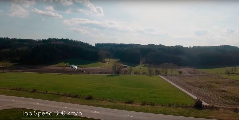 Geplant ist eine größere Version mit fünf Sitzen (Bild: Lilium)