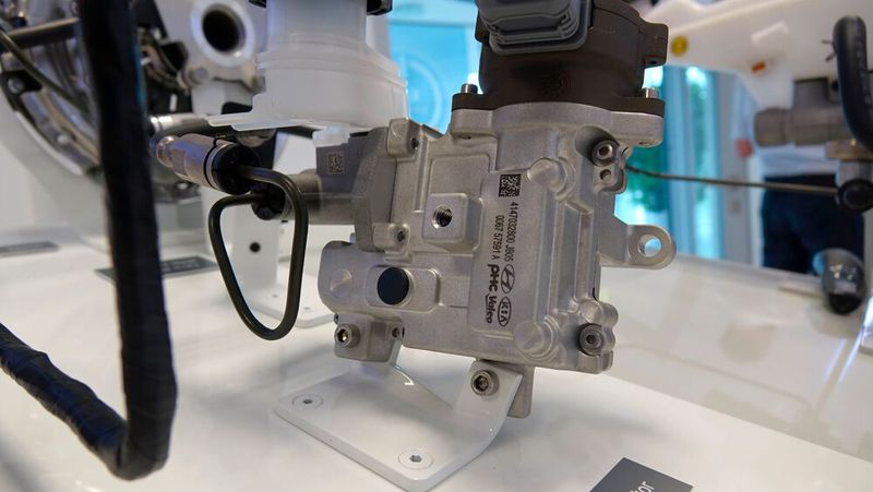 ... elektrohydraulischen Aktuator von Valeo, der die Kupplung betätigt.  (Bild: Rosenow/»kfz-betrieb«)