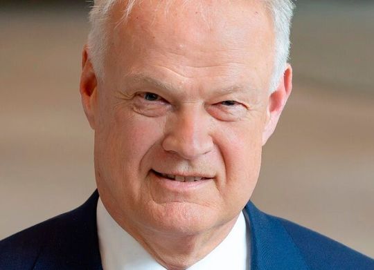 Das ist das neue Gesicht an der Spitze des Arbeitgeberverbandes Südwestmetall: Peter Sebastian Krause. Von Haus aus Jurist, will er sich in diesem Jahr etwa auf die herbstlichen Tarifverhandlungen konzentrieren ...(Bild:  Südwestmetall)