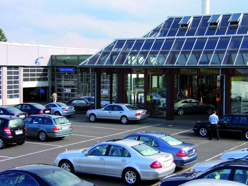 Die Filiale in Altenkirchen öffnete 1955 ihre Pforten und war der erste Zweigbetrieb des Autohauses Bald. (Archiv: Vogel Business Media)