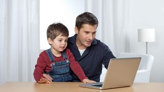 mann_mit_kind_retusch_MG_2519 ()