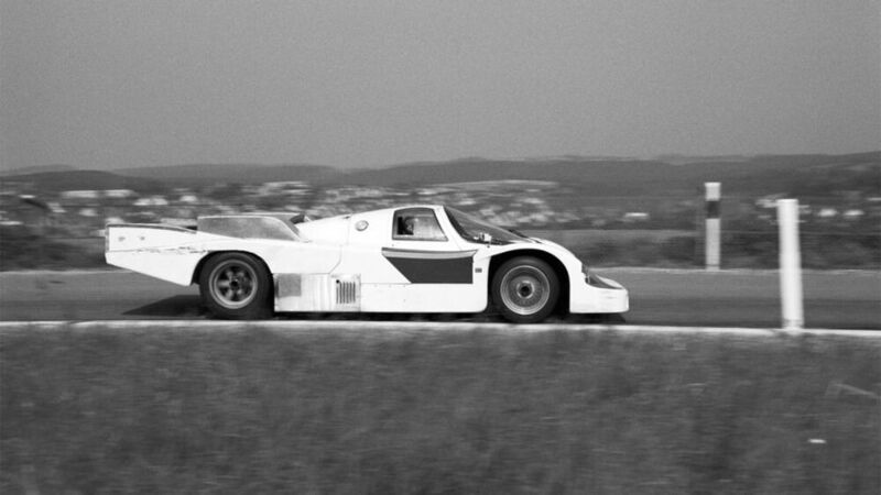 Am 6. Mai 1983 dreht Roland Kussmaul mit dem TAG-Turbomotor in einem 956 die ersten Runden. (Dr. Ing. h.c. F. Porsche AG)
