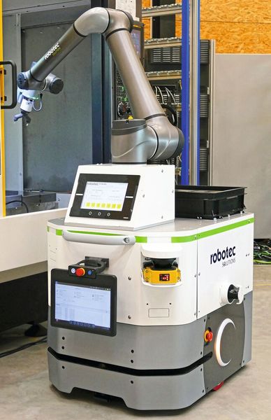 Le R-MoMa est une intégration d'un robot à conduite autonome avec un bras de préhension cobot avec caméra intégrée. Le bras de préhension a une portée de 1.300 mm et une capacité de charge brute de 12 kg, la plate-forme peut supporter 250 kg.  (Source : Klaus Vollrath)