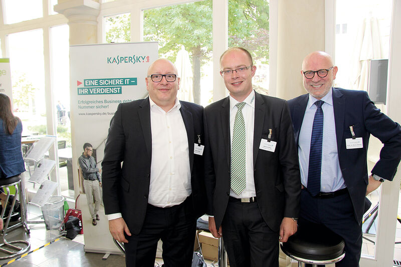 (v. l.) Volker Zinser, Kaspersky Labs, Stefan Krämer, Kaspersky Labs, und Prof. Dr. Martin Welsch, IBM Germany Research & Development (Bild: Vogel IT-Akademie)