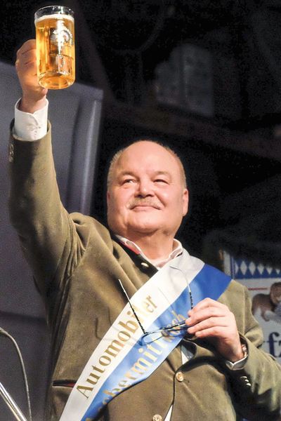 Albert Vetterl (Präsident Kfz-Gewerbe Bayern): „Wir lassen uns nichts gefallen, wir kämpfen. Ohne Kfz-Betriebe geht nichts.“ (Bild: Zietz/»kfz-betrieb«)