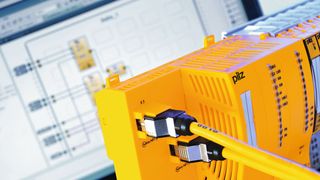 Das Automatisierungssystem PSS 4000 ermöglicht es, die Vorteile einer dezentralen Steuerungsstruktur zu nutzen, ohne dass die Handhabung von Hard- und Software komplexer wird. (Bild: Pilz)