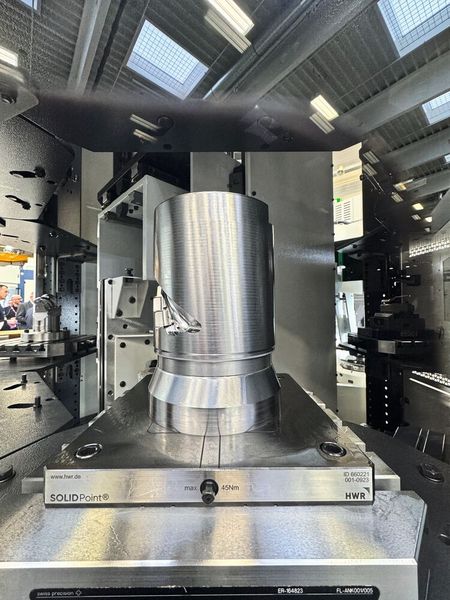 Grob zeigt auf seiner bislang größten Hausmesse 2025 technologische Highlights auf über 6.000 Quadratmetern. (Bild: VCG/Sonnenberg)