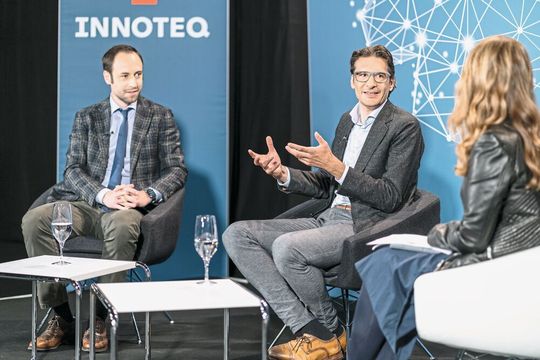 Der Messeveranstalter  Bernexpo versteht es ausgezeichnet parallel zur Messe Kommunikationselemente und Meeting-Points in das Messegeschehen zu integrieren.(Bild:  Bernexpo)