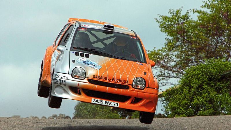 Die Konkurrenz fürchtete Anfang der Neunzigerjahre die furiosen Renault Twingo bei Eisrennen und Rallyes. (Bild: Renault)