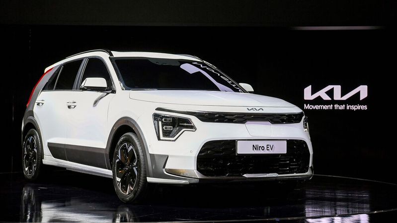 Die Front des Niro hat sich im Vergleich zum Vorgänger deutlich verändert.(Bild:  Kia)