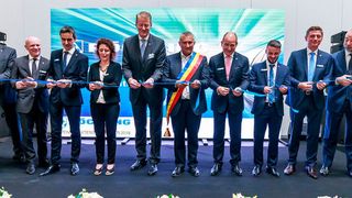 Der Vorstand von Röchling Automotive feierte am 19. Juni 2018 gemeinsam mit Vertretern aus Politik und Wirtschaft die Erweiterung des Produktionsstandortes in Oarja/Piteşti, Rumänien. (Röchling Automotive)