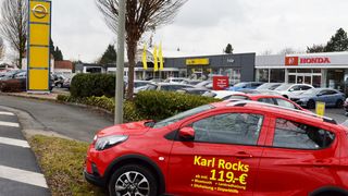 Das Autohaus Fricke in Salzkotten bei Paderborn vermarktet Opel und Honda. (Bild: Rehberg / »kfz-betrieb«)