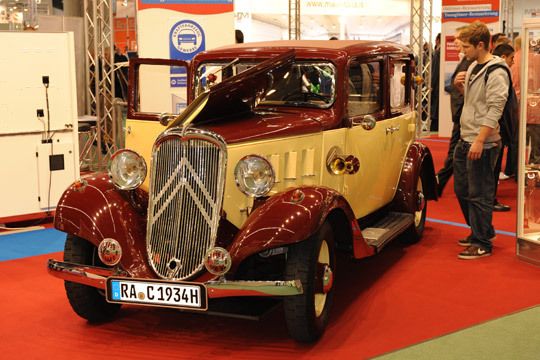 Oldtimer waren sowieso ein großes Thema auf der Messe. (Archiv: Vogel Business Media)
