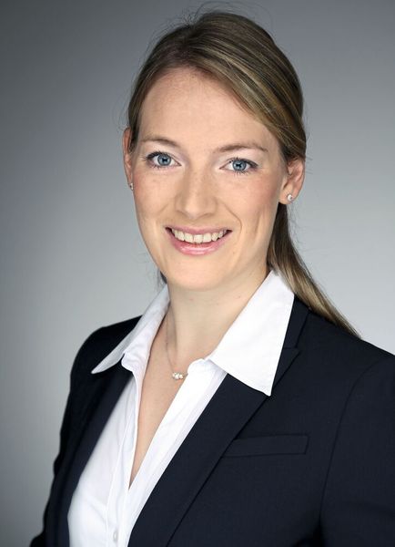 Lisa Schlingmann, Produktmanagerin bei Lapp, freut sich über die positiven Reaktionen der Anwender: „In den ersten Wochen haben wir vielfach erlebt, dass es für unsere Kunden eine Rolle spielt, und sie darauf gewartet haben, bis einer den ersten Schritt macht und endlich eine bleifreie Variante präsentiert.“ (Bild: Lapp)