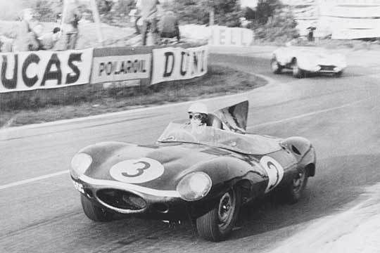 Der sportive D-Type von 1957 mit charakteristischer Finne. (Archiv: Vogel Business Media)