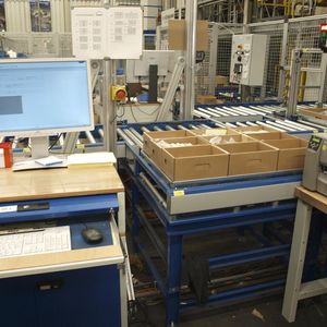 Kommissionierplatz Tablarlager