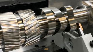 Die Multigrind CB XL ist für die Komplettbearbeitung großer Werkstücke bis 3200 mm konstruiert. (Haas Schleifmaschinen GmbH)