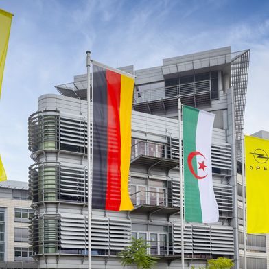 Opel will in Algerien ein Werk für die Fahrzeugendmontage und Verbrennungsmotoren bauen. (Bild: Opel)
