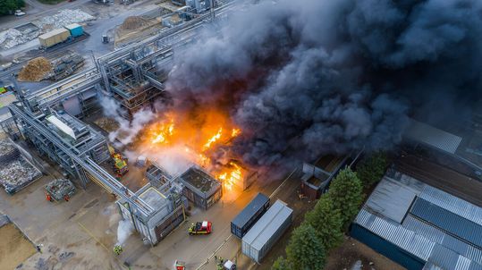 Brand in einer Recyclingfabrik(Bild:  Fagus-GreCon)
