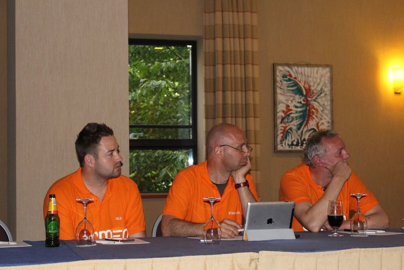 Aufmerksame Zuhörer: Nils Katthagen (IT-Systemhaus Ruhrgebiet), Stanislaw Panow (Netcos GmbH) und Uwe Junge (v.l.n.r.). (Bild: Holger Esseling)