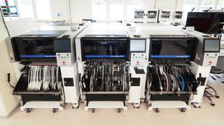 Bauteilebestückung: Lawo bringt Fehlerquote auf nahezu null bei höherer Bestückungsgeschwindigkeit mit FUJI-Fertigungslinie. (Bild: Dirk Flackus 2019 für Lawo)