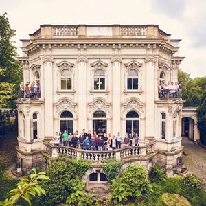 Das Team von Wandelbots im Headquarter des Unternehmens in Dresden(Bild:  Wandelbots)