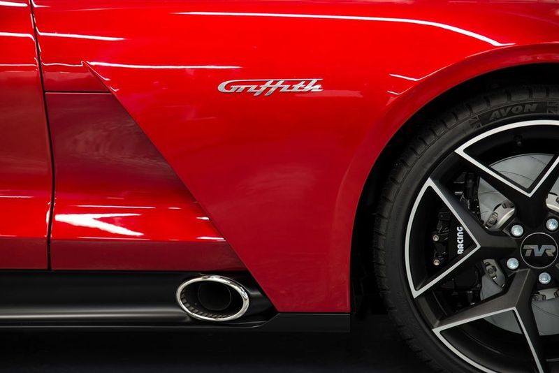 Anknüpfung an die Tradition: Bereits in den 1960er und 1990er Jahren hatte TVR Sportwagen mit dem Namen Griffith angeboten.  (TVR)