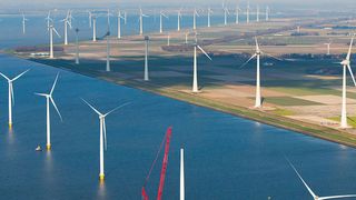 Auf jedem der 48 Windräder im Windpark Westermeerwind kommt ein Davit-Kran zum Einsatz. (Bram van de Biezen)