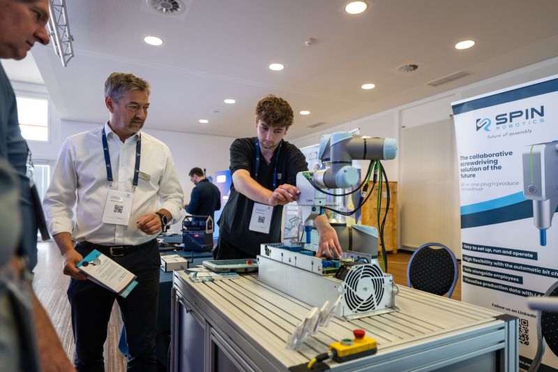 Die Schraubtec bietet Besuchern die Gelegenheit, Schraubtechnik hautnah zu erleben. (Bild: PHOTOVISION-DH GmbH)