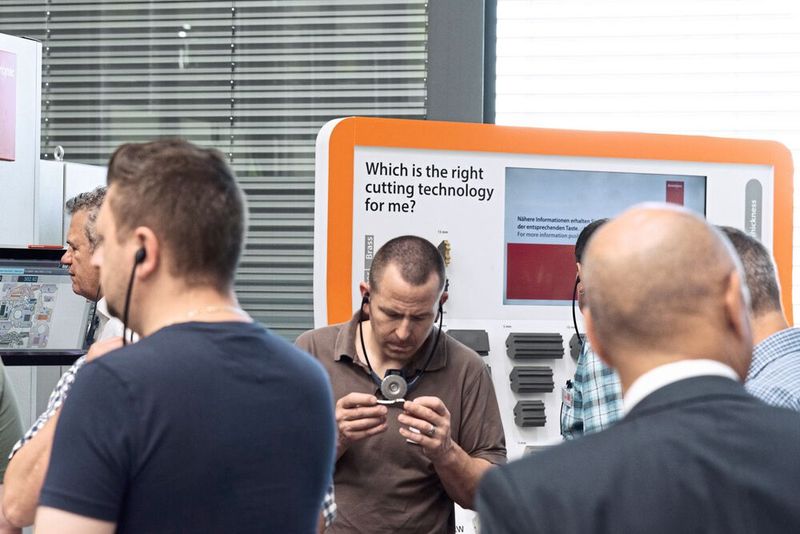 Mit der richtigen Schneidtechnologie durchstarten: Bystronic bietet Faserlaser und CO2-Laserschneidsysteme mit Leistungen von 2 bis 12 kW. (Bild: Bystronic)