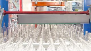 Die Schnittstellenminimierung ist bei der Planung von Abfüllanlagen das A+O. (© Alterfalter - Fotolia.com)